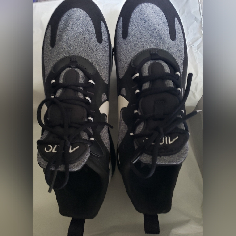 SOLD SOLD SOLD SOLD SOLD...Nike React Sneakers